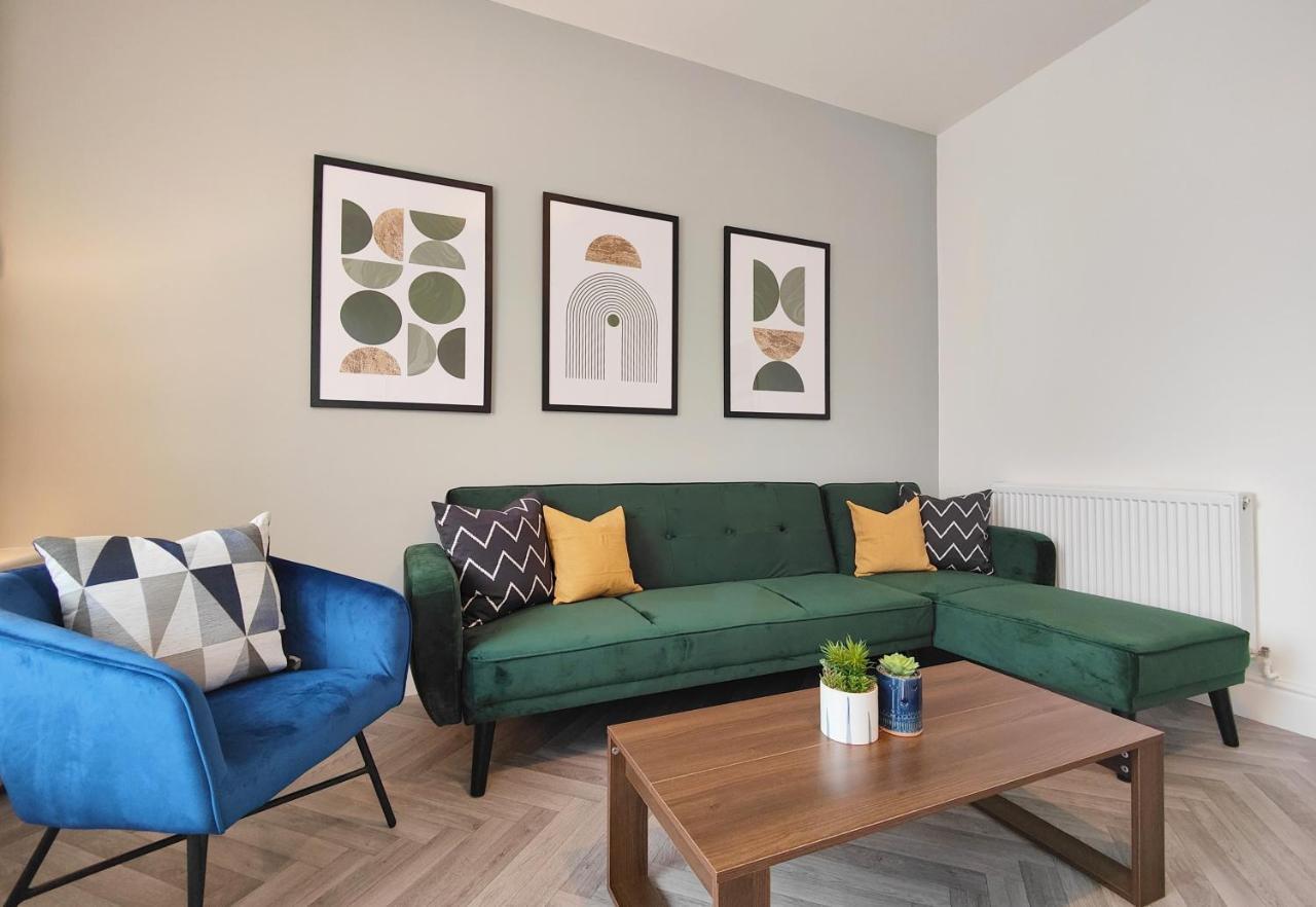 Stott House - Bright Spacious Townhouse 15 Minutes To Central Manchester With Free Parking Exterior foto