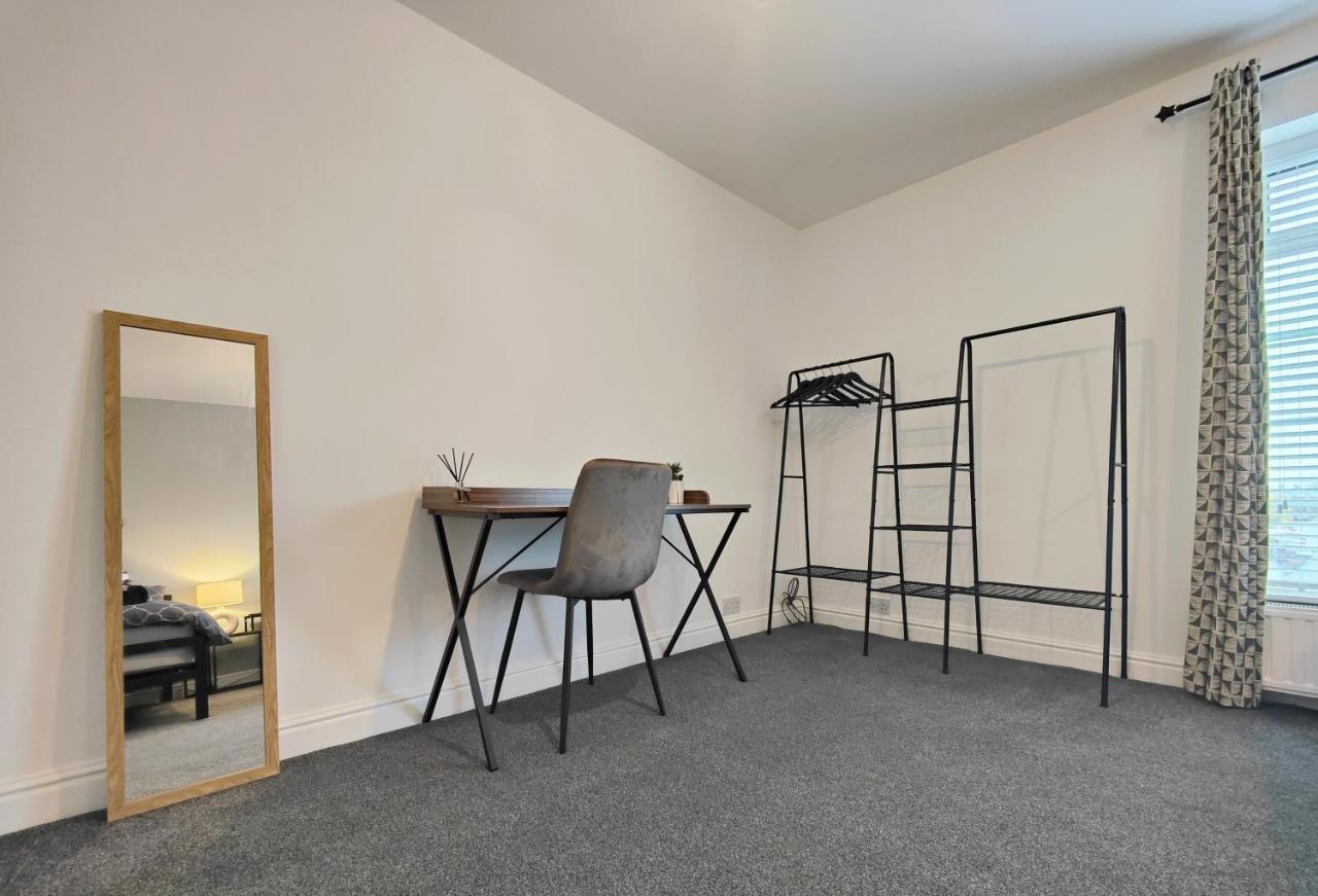 Stott House - Bright Spacious Townhouse 15 Minutes To Central Manchester With Free Parking Exterior foto